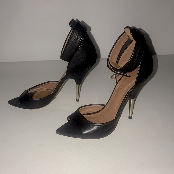 GIVENCHY Paris Black Leather Stiletto Size 37 - Picture 11 of 12